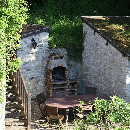 Le Noyer Bed & Breakfast Breuilpont Bagian luar foto