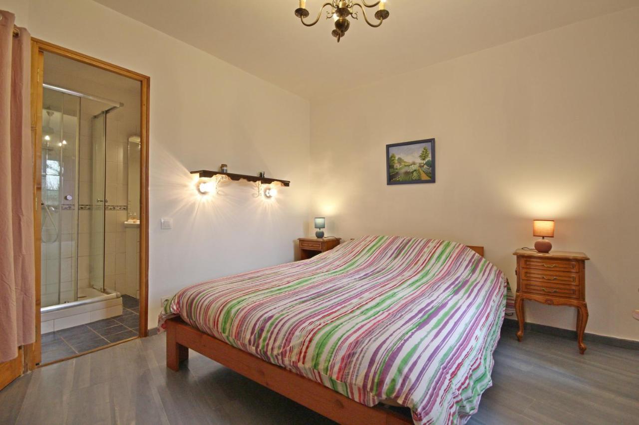 Le Noyer Bed & Breakfast Breuilpont Bagian luar foto