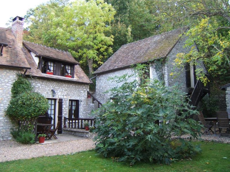 Le Noyer Bed & Breakfast Breuilpont Bagian luar foto