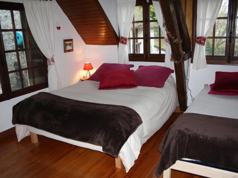 Le Noyer Bed & Breakfast Breuilpont Bagian luar foto